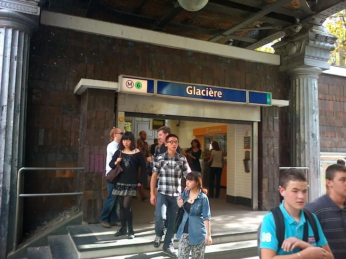 Appartamento Appartement tout confort au pied du Métro Glacière Parigi